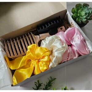 Women Handmade Hair Scrunchies Set Box Gif 5 Pieces Comb Large Claw Clip